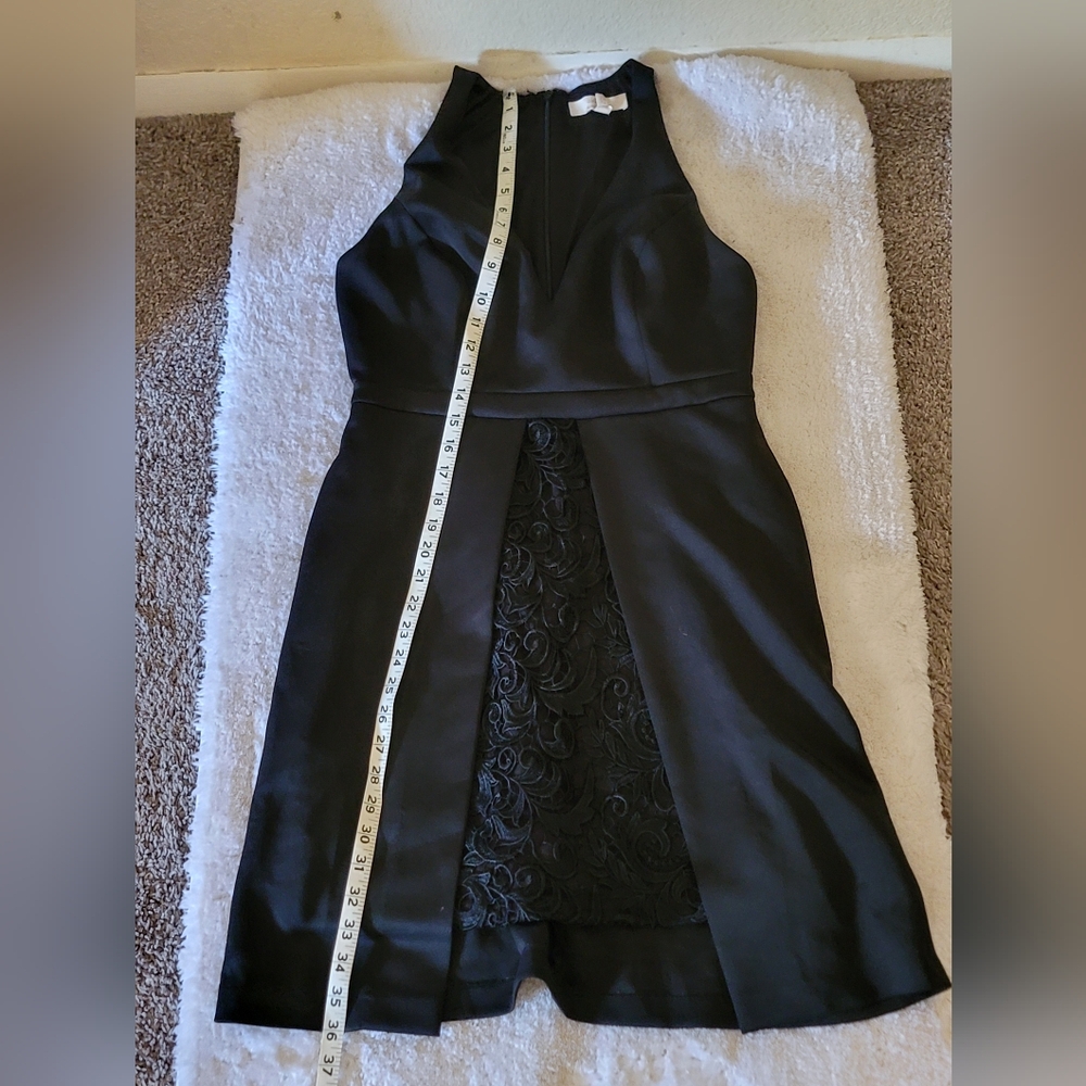 Aidan  Elegant Black Sleeveless Dress with Lace Detail Size 8